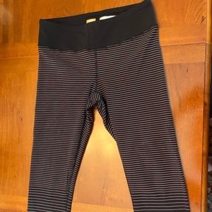 LUCY Hatha Collection Legging Crop MEDIUM